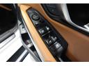 ドイツ本社と同様の教育、訓練を受けたBMW専門のメカニックが100項目にも上がるポイントを徹底的にチェック。交換基準に達した部品があればBMW純正部品を使用し整備した後にお客様に引渡しとなります。