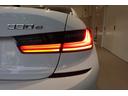 ドイツ本社と同様の教育、訓練を受けたBMW専門のメカニックが100項目にも上がるポイントを徹底的にチェック。交換基準に達した部品があればBMW純正部品を使用し整備した後にお客様に引渡しとなります。