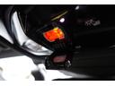 ドイツ本社と同様の教育、訓練を受けたBMW専門のメカニックが100項目にも上がるポイントを徹底的にチェック。交換基準に達した部品があればBMW純正部品を使用し整備した後にお客様に引渡しとなります。