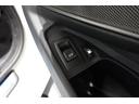 ドイツ本社と同様の教育、訓練を受けたBMW専門のメカニックが100項目にも上がるポイントを徹底的にチェック。交換基準に達した部品があればBMW純正部品を使用し整備した後にお客様に引渡しとなります。