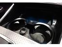 ドイツ本社と同様の教育、訓練を受けたBMW専門のメカニックが100項目にも上がるポイントを徹底的にチェック。交換基準に達した部品があればBMW純正部品を使用し整備した後にお客様に引渡しとなります。