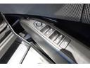 ドイツ本社と同様の教育、訓練を受けたBMW専門のメカニックが100項目にも上がるポイントを徹底的にチェック。交換基準に達した部品があればBMW純正部品を使用し整備した後にお客様に引渡しとなります。