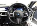 ドイツ本社と同様の教育、訓練を受けたBMW専門のメカニックが100項目にも上がるポイントを徹底的にチェック。交換基準に達した部品があればBMW純正部品を使用し整備した後にお客様に引渡しとなります。