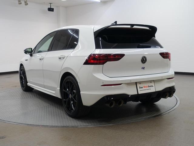 ゴルフＲ ２０イヤーズ　ＶＷ認定中古車　純正ナビ　バックカメラ　ブラインドスポットモニター　ＬＥＤヘッドライト　運転席パワーシート　シートヒーター　デジタルメーター　スペアキー　純正アルミホイール（3枚目）