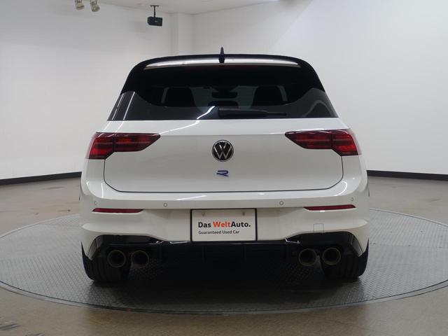 ゴルフＲ ２０イヤーズ　ＶＷ認定中古車　純正ナビ　バックカメラ　ブラインドスポットモニター　ＬＥＤヘッドライト　運転席パワーシート　シートヒーター　デジタルメーター　スペアキー　純正アルミホイール（6枚目）