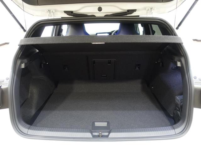 ゴルフＲ ２０イヤーズ　ＶＷ認定中古車　純正ナビ　バックカメラ　ブラインドスポットモニター　ＬＥＤヘッドライト　運転席パワーシート　シートヒーター　デジタルメーター　スペアキー　純正アルミホイール（11枚目）