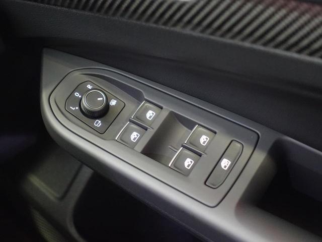 ゴルフＲ ２０イヤーズ　ＶＷ認定中古車　純正ナビ　バックカメラ　ブラインドスポットモニター　ＬＥＤヘッドライト　運転席パワーシート　シートヒーター　デジタルメーター　スペアキー　純正アルミホイール（27枚目）