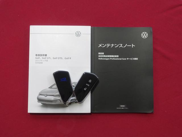 ゴルフＲ ２０イヤーズ　ＶＷ認定中古車　純正ナビ　バックカメラ　ブラインドスポットモニター　ＬＥＤヘッドライト　運転席パワーシート　シートヒーター　デジタルメーター　スペアキー　純正アルミホイール（32枚目）