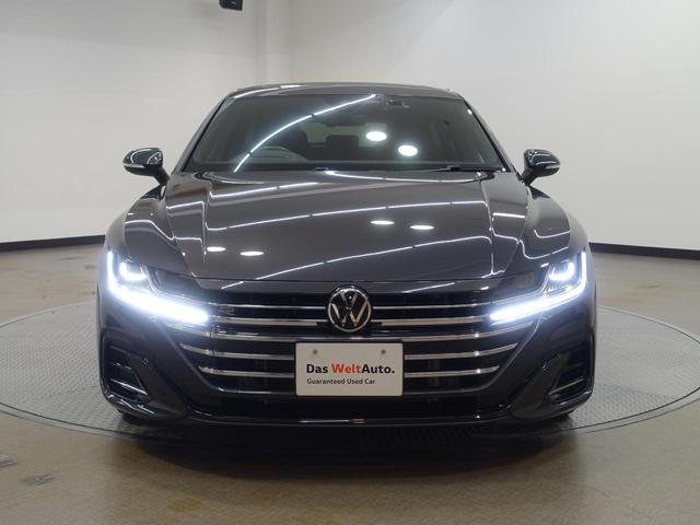 アルテオン シューティングブレーク ＴＳＩ　４モーション　Ｒラインアドバンス（4枚目）