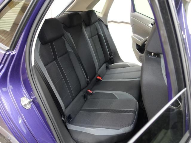 ポロ TSIスタイル VW認定中古車 純正ナビ 置くだけ充電 パークアシスト BSM LEDヘッドライト クルーズコントロール ETC 純正アルミホイール(9枚目)