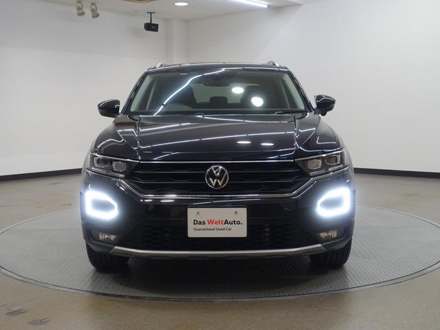 Ｔ－ロック ＴＳＩ　スタイルデザインパッケージ　ＶＷ認定中古車　ワンオーナー　純正ナビ　バックカメラ　パワーバックドア　ブラインドスポットモニター　クルーズコントロール　スペアキー　デジタルメーター　ＬＥＤヘッドライト　ＥＴＣ　純正アルミホイール（3枚目）