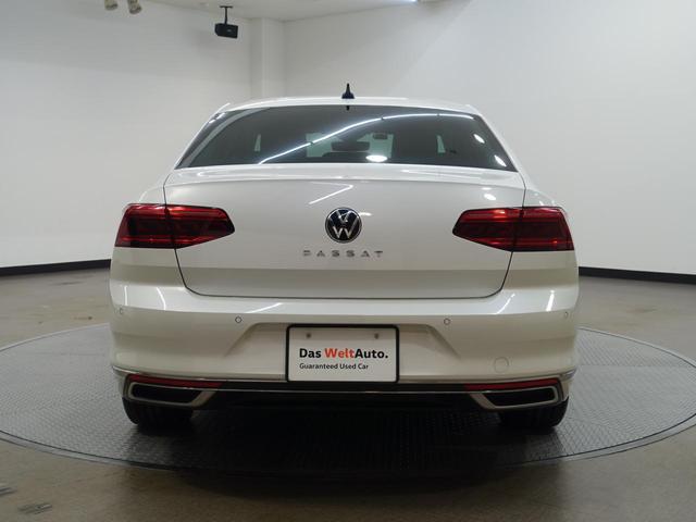 パサート TDIエレガンスアドバンス VW認定中古車 純正ナビ アラウンドビューモニター D席パワーシート ブラインドスポットモニター パワーバックドア LEDヘッドライト ETC スペアキー デジタルメーター 純正アルミホイール(5枚目)
