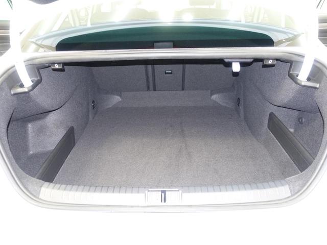 パサート TDIエレガンスアドバンス VW認定中古車 純正ナビ アラウンドビューモニター D席パワーシート ブラインドスポットモニター パワーバックドア LEDヘッドライト ETC スペアキー デジタルメーター 純正アルミホイール(9枚目)