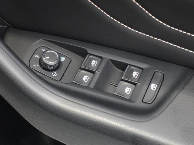 パサート TDIエレガンスアドバンス VW認定中古車 純正ナビ アラウンドビューモニター D席パワーシート ブラインドスポットモニター パワーバックドア LEDヘッドライト ETC スペアキー デジタルメーター 純正アルミホイール(26枚目)