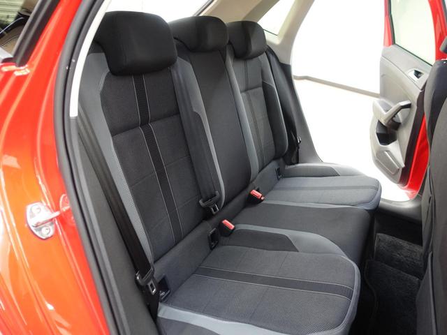 ポロ TSIハイライン VW認定中古車 純正ナビ バックカメラ ブラインドスポットモニター コーナーセンサー LEDヘッドライト クルーズコントロール 純正アルミホイール ETC(8枚目)