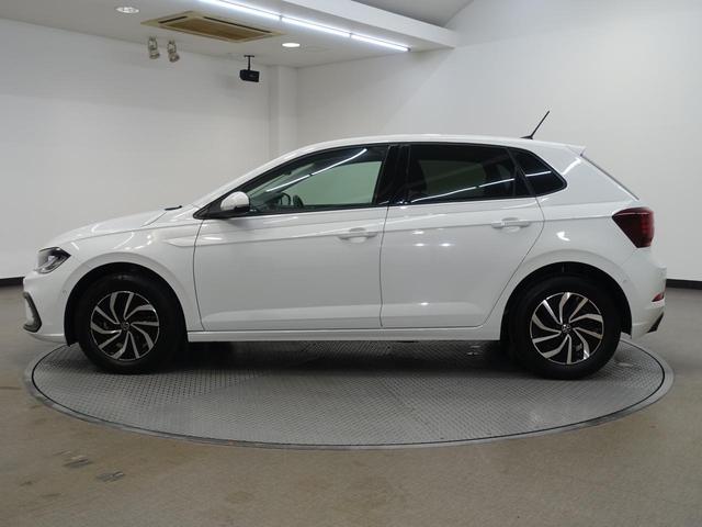 ポロ TSIアクティブ VW認定中古車 純正ナビ バックカメラ パークディスタンスコントロール クルーズコントロール LEDヘッドライト スペアキー 純正アルミホイール ETC(2枚目)