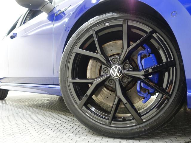 �X�|�[�e�B�ȃf�U�C���̏����A���~�z�C�[�������ł��I�������H�𑖂�ۂɂ��������V�b�J���x���Ă���܂��I