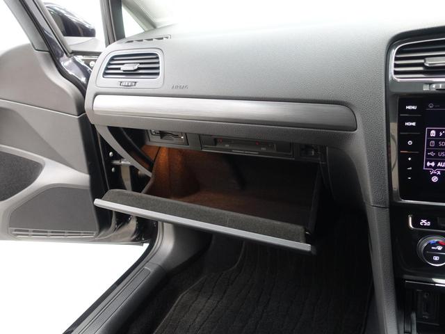 �d�s�b�̓R���\�[���{�b�N�X�̒��ɂ���܂��I