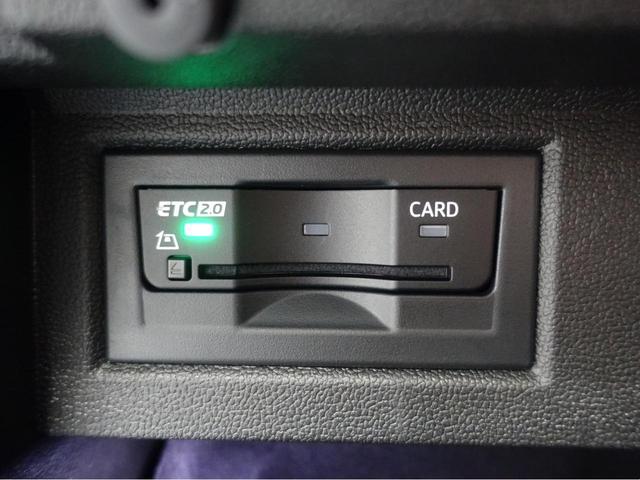 �X�e�A�����O���������܂܂ő��삪�\�ł��B�����ړ������Ȃ��n���h�������𗣂��Ȃ��̂ň��S��������ł��B