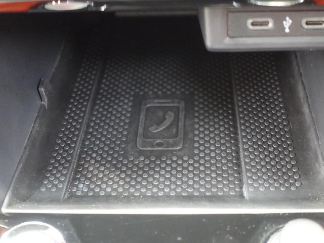 �[����u�������ŏ[�d���ł���̂ŁA�P�[�u����T������ڑ������肷���Ԃ��ȗ��ł��܂��B