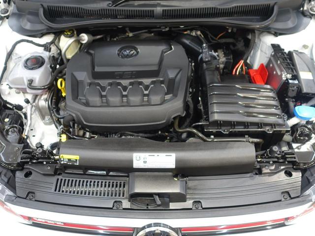 �R���p�N�g�{�f�B�ɁA�͋����G���W��