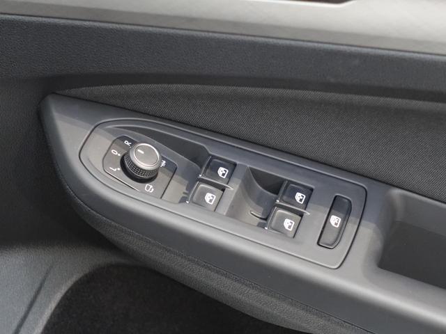 ｅＴＳＩアクティブ　フォルクスワーゲン認定中古車保証付き　ナビオプション　テクノロジーパッケージ　バックカメラ　ブラインドスポットモニター　ＬＥＤヘッドライト　Ｂｌｕｅｔｏｏｔｈ　スペアキー　純正アルミホイール（画像24）