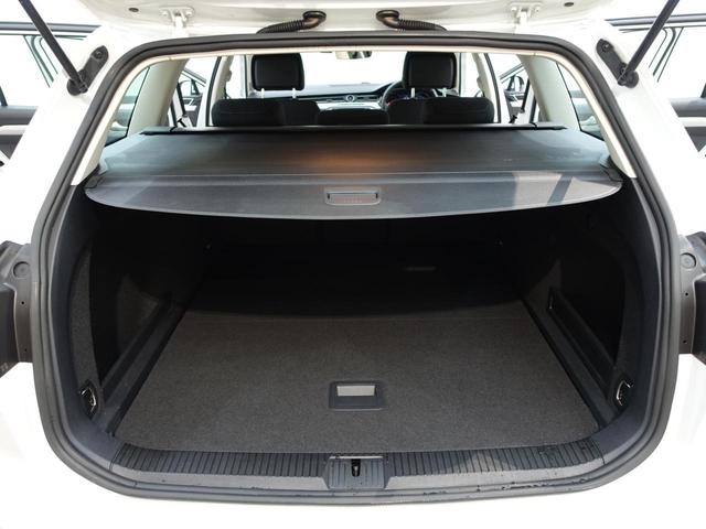 ＴＳＩコンフォートライン　フォルクスワーゲン認定中古車保証付き　ナビオプション　ＬＥＤヘッドライトオプション　バックカメラ　ブラインドスポットモニター　Ｂｌｕｅｔｏｏｔｈ　スペアキー　純正アルミホイール　ワンオーナー（画像9）