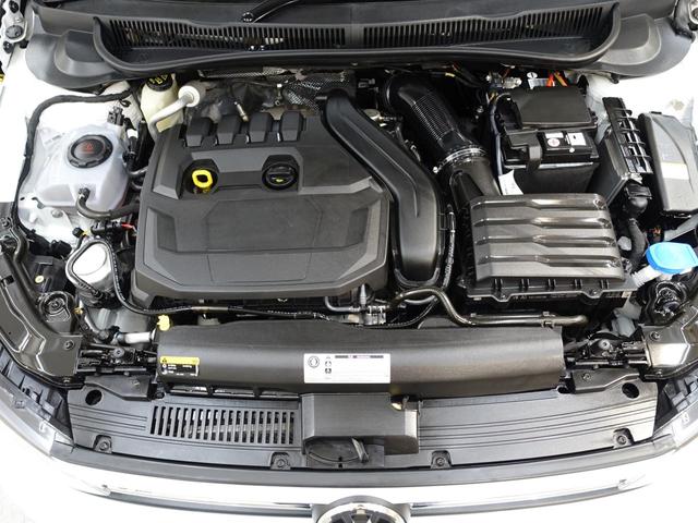 ＴＳＩ　Ｒライン　フォルクスワーゲン認定中古車保証付き　ナビオプション　セーフティーパッケージ　ＬＥＤヘッドライト　　バックカメラ　ブラインドスポットモニター　Ｂｌｕｅｔｏｏｔｈ　スペアキー　純正アルミホイール（画像32）