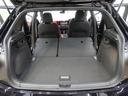 セカンドシートを倒すとさらに荷台が広くなります。