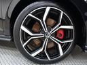 スポーティなデザインの純正アルミホイール装備です！高速道路を走る際にも足元をシッカリ支えてくれます！