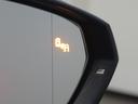 ブラインドスポットモニターも付いていますので車線変更も安心です