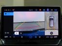 自動車を真上から見下ろした画像を表示できるパノラミックビューモニターは駐車時の強い味方で安心感も更に向上!
