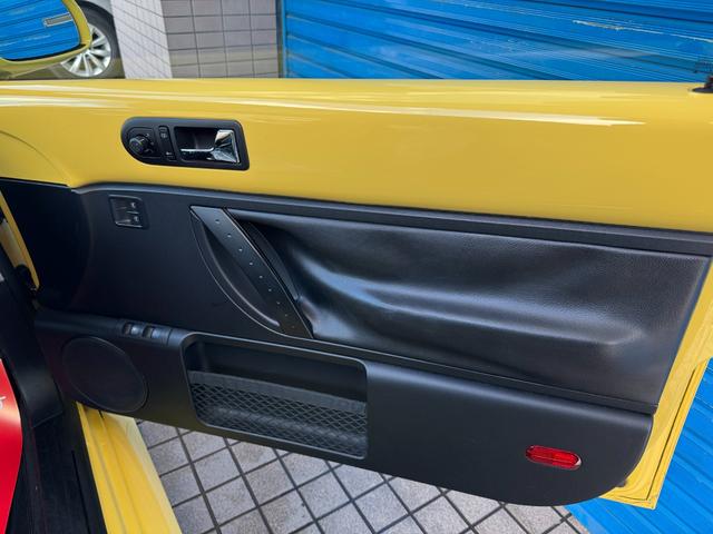 ニュービートル ＬＺ　最終モデル（６ＡＴ）／黒革シート／サンルーフ／地ＴＶナビ／ＣＤ／ＤＶＤ／ＡＵＸ／ＥＴＣ／シートヒーター／純正１６ＡＷ／ルーフライニング張替済み／１年保証付（19枚目）