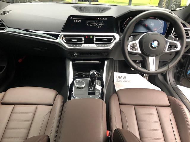 M440i xDriveクーペ 弊社デモカー ガラスサンルーフ モカレザーシート レーザーライト 19インチアルミホイール ヘッドアップディスプレイ アクティブクルーズコントロール ステアリングアシスト 全周囲カメラ 全周囲センサー(14枚目)