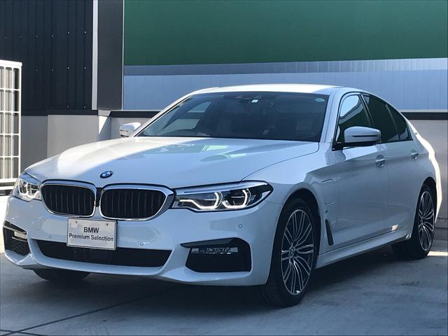 530e Mスポーツアイパフォーマンス ワンオーナー ステアリングサポート ACC 軽減ブレーキ車線逸脱防止 純正HDDナビ 全周囲カメラ 黒革シート 前後シートヒーター 電動リアゲート アンビエントライト アダプティブLEDヘッドライト(7枚目)