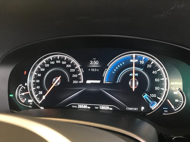 530e Mスポーツアイパフォーマンス ワンオーナー ステアリングサポート ACC 軽減ブレーキ車線逸脱防止 純正HDDナビ 全周囲カメラ 黒革シート 前後シートヒーター 電動リアゲート アンビエントライト アダプティブLEDヘッドライト(54枚目)