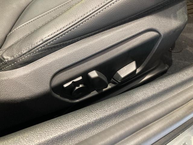 M40i インテリジェントセーフティ ACC 黒革 電動シート シートヒータ 純正HDDナビ バックカメラ スマートキー LEDヘッドライト ヘッドアップディスプレイ ミラーETC 純正M19インチアルミ(21枚目)