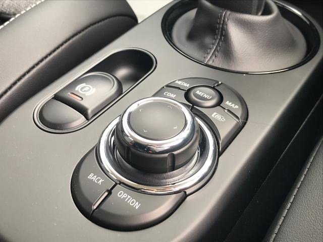 アクティブクルーズコントロール アップルカープレイ bluetooth ETC搭載車 バックカメラ リア障害物センサー オートライト オートワイパー 電子シフト マルチファンクションステアリング(27枚目)
