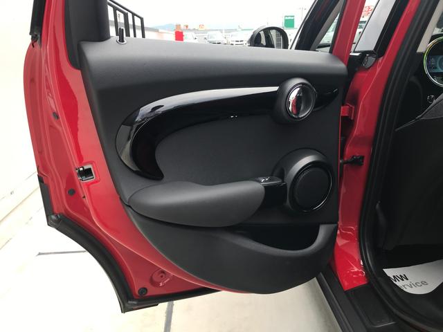 アクティブクルーズコントロール アップルカープレイ bluetooth ETC搭載車 バックカメラ リア障害物センサー オートライト オートワイパー 電子シフト マルチファンクションステアリング(57枚目)