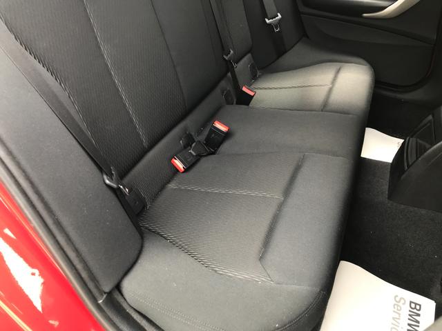 118i スポーツ 純正ナビ マルチファンクションステアリング 走行切り替えモード bluetooth搭載車両 バックカメラ バックモニター ETC搭載付きルームミラー LEDヘッドライト プラスPKG 純正クロスシート(53枚目)