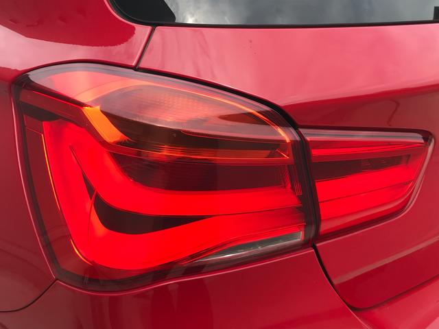 118i スポーツ 純正ナビ マルチファンクションステアリング 走行切り替えモード bluetooth搭載車両 バックカメラ バックモニター ETC搭載付きルームミラー LEDヘッドライト プラスPKG 純正クロスシート(66枚目)