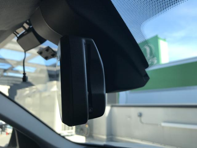 xDrive 18d xライン ミネラルホワイト コンフォートPKG Xライン 純正ナビ 純正18インチアルミホイール ETC搭載付きルームミラー 電動リアゲート 純正クロスシートオートエアコン プログラマブルボタン 床下収納(22枚目)