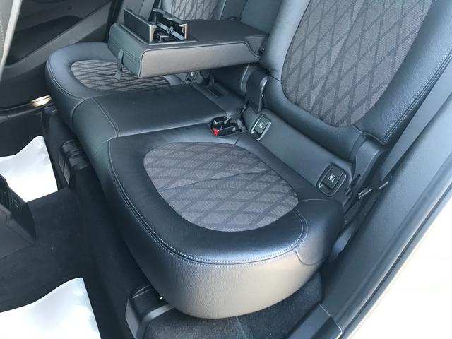 xDrive 18d xライン ミネラルホワイト コンフォートPKG Xライン 純正ナビ 純正18インチアルミホイール ETC搭載付きルームミラー 電動リアゲート 純正クロスシートオートエアコン プログラマブルボタン 床下収納(48枚目)