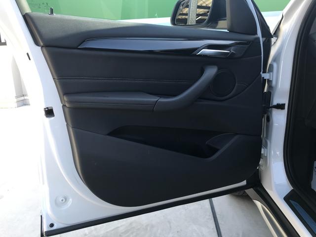 xDrive 18d xライン ミネラルホワイト コンフォートPKG Xライン 純正ナビ 純正18インチアルミホイール ETC搭載付きルームミラー 電動リアゲート 純正クロスシートオートエアコン プログラマブルボタン 床下収納(52枚目)