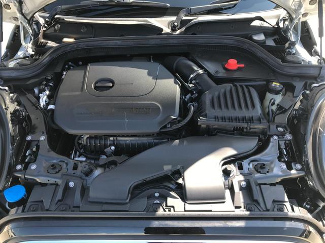 クーパー エッセンシャル・トリム ブリックレーンエディション 限定車180台 ワンオーナー マルチディスプレイメーター 車線逸脱防止センサーリアセンサー バックカメラ 衝突被害軽減ブレーキ レザレットシート 純正HDDナビ 社外地デジ(20枚目)