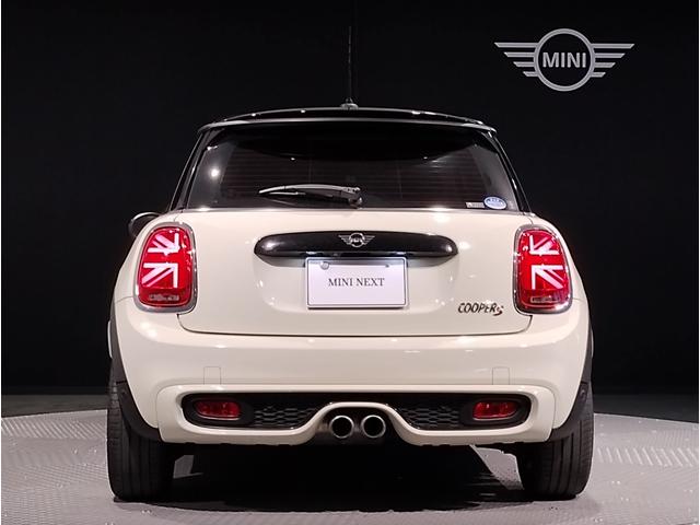 クーパーS 弊社下取車 純正17インチアルミホイール 衝突被害軽減ブレーキ バックカメラ 前後コーナーセンサー スマートキ― Bluetooth接続機能 アクティブクルーズコントロール マルチファンクション(9枚目)