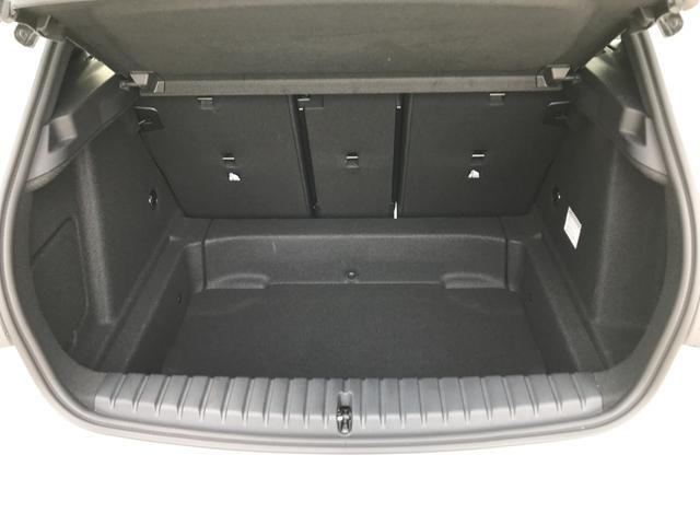 M135i xDrive Mスポーツシート Mシートベルト アダプティブサスペンション M18インチホイール ACC 衝突軽減ブレーキ 純正HDDナビ バックカメラ LEDヘッドライト ワイアレス充電 パーキングアシスト(19枚目)