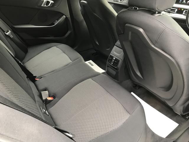 118i プレイ ナビパッケージ バックカメラ 純正ミラーETC車載器 ワンオーナー 純正16インチアルミホイール LEDライト 衝突被害軽減ブレーキ 電動サイドブレーキ スマートキー マルチファンクションステアリング(32枚目)
