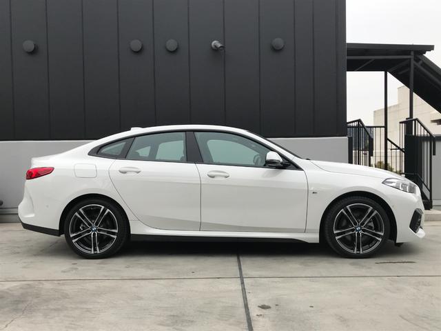 218iグランクーペ Mスポーツ ワンオーナー ナビパッケージ アクティブクルーズコントロール 18インチAW BMWライブコックピット 衝突被害軽減ブレーキ 前後方障害物センサー パーキングアシスト 右フロント電動シート(7枚目)