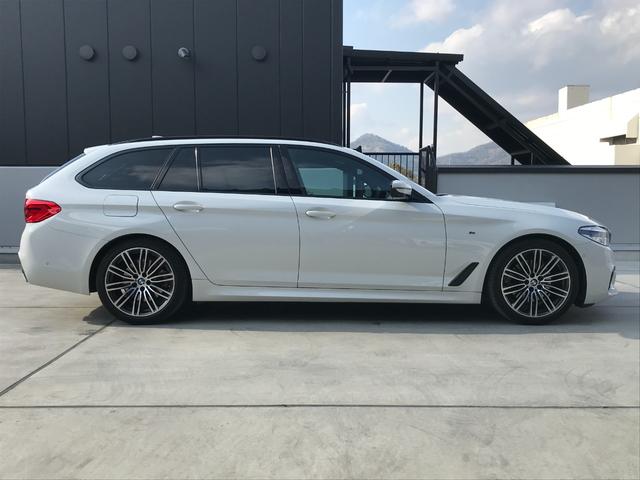 523dツーリング Mスポーツ 弊社下取車 ヘッドアップディスプレイ ハンドルアシスト アクティブクルーズコントロール 全周囲カメラ 電動リアゲート スマートキー 純正18AW Bluetooth搭載車両 LEDヘッドライト(7枚目)